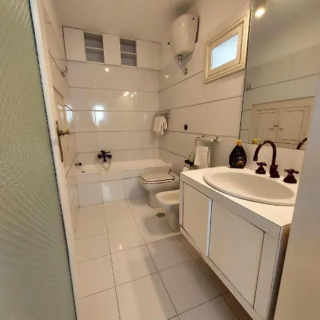 Liberty Futura * Bari